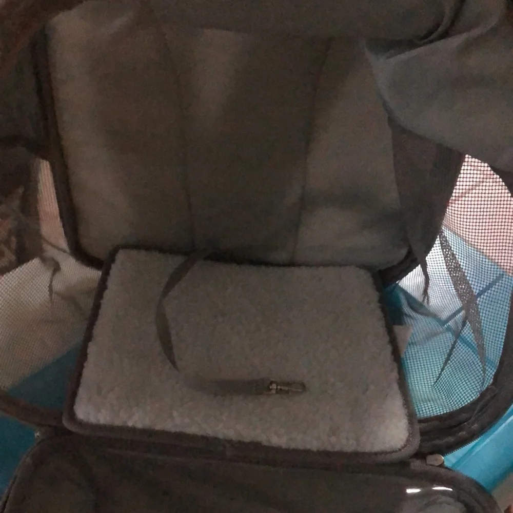 🆕 pet Carrier Backpack fits pets up to 25 lbs, tan color 15h x 13l x9.8w 🐕‍🦺
